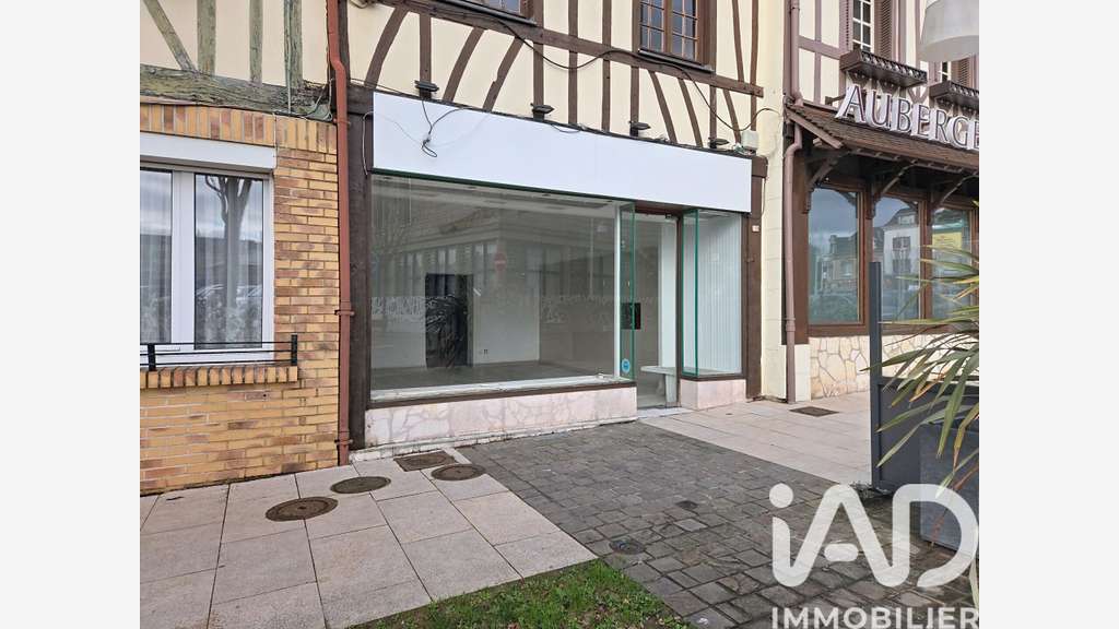 Vente immeuble mixte en centre-ville de Duclair