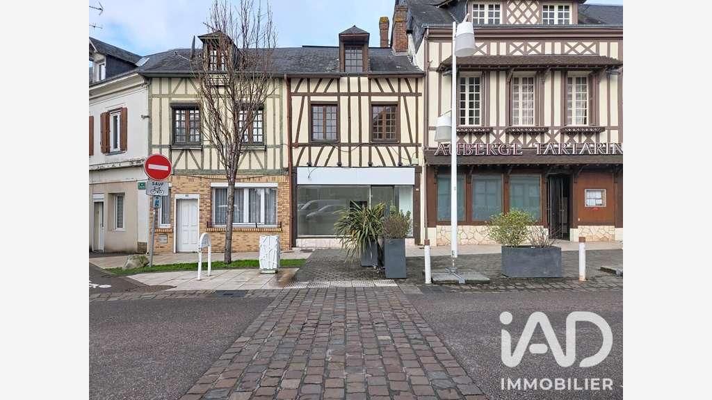 Vente immeuble mixte en centre-ville de Duclair