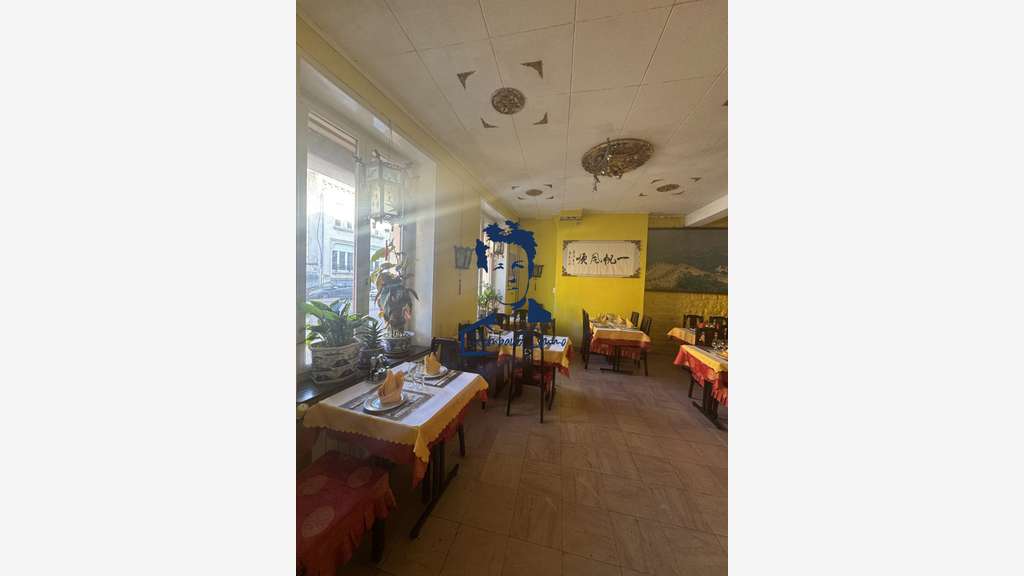Vente murs + appart 106m² à Charleville-Mézières