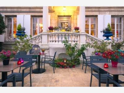 AV immeuble de caractère avec restaurant à Agen