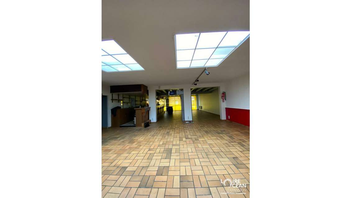 Vente immeuble mixte 407m² Aigrefeuille-sur-Maine