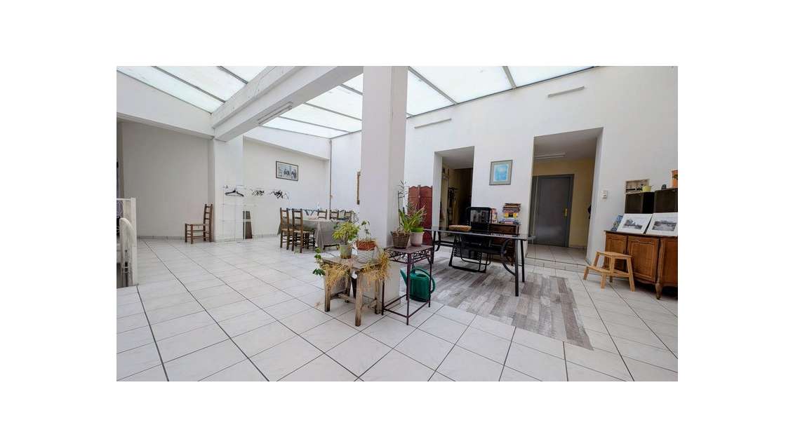 AV bien atypique empl stratégique Aire-sur-la-Lys