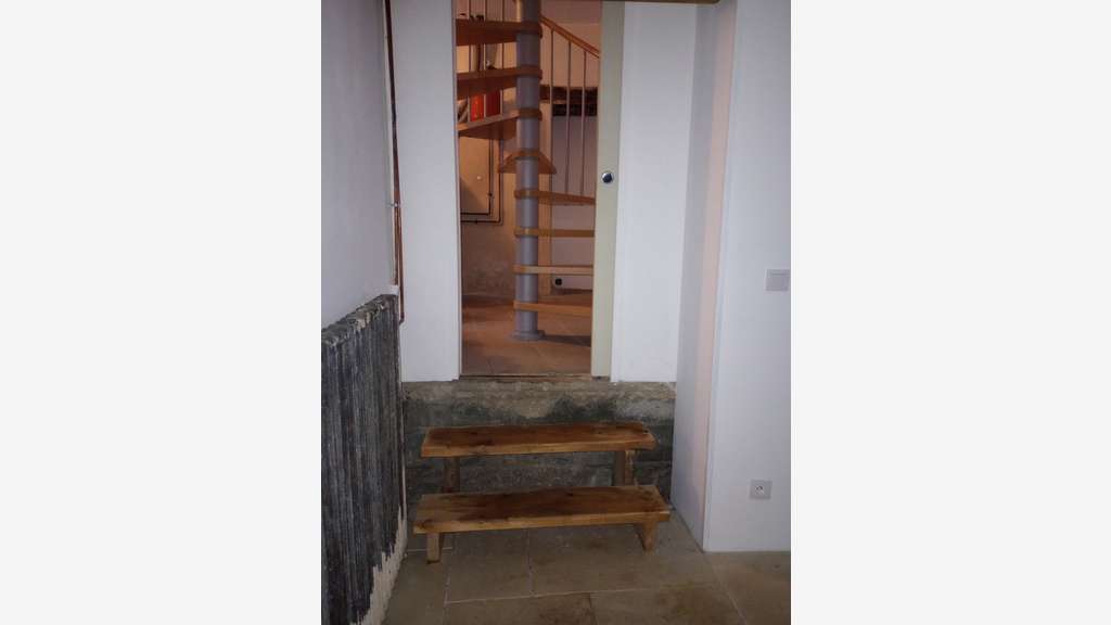 Local loué avec appartement à vendre à Airvault