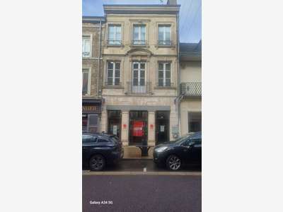 A vendre immeuble de bureaux 3 étages + sous-sol -