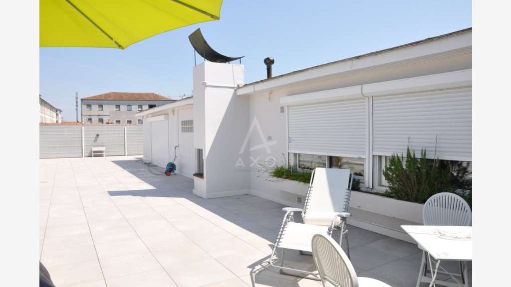 Vente immeuble 900m² en centre-ville d'Angoulême