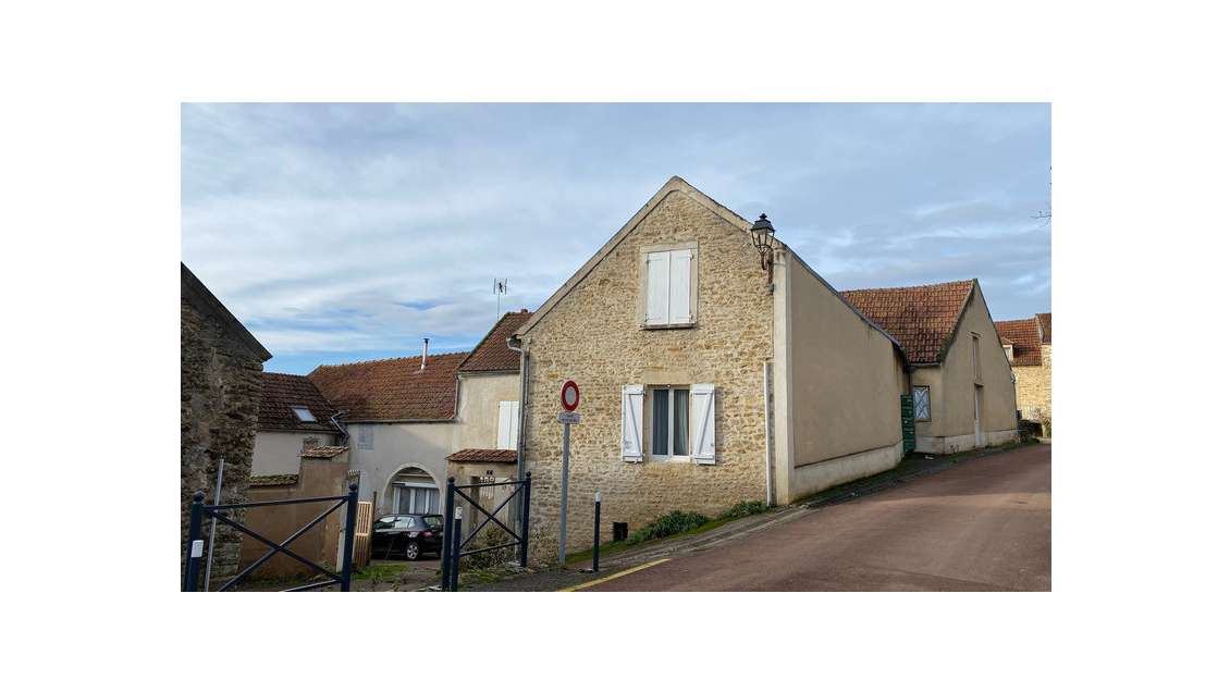 Immeuble de 359m² à vendre à Annay la Cote (89)
