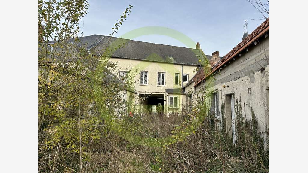 A immeuble à Ansauvillers, à 30' de Beauvais,