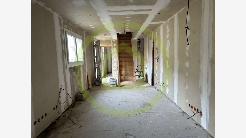 A immeuble à Ansauvillers, à 30' de Beauvais,