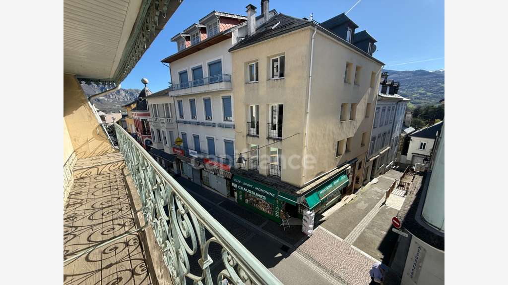 Immeuble à découper ou à rénover à Argelès-Gazost