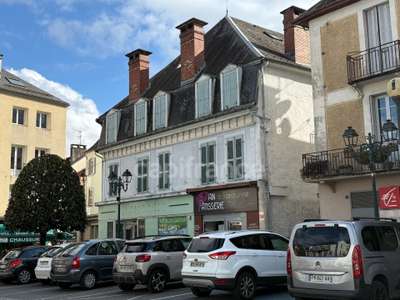 Immeuble à découper ou à rénover à Argelès-Gazost