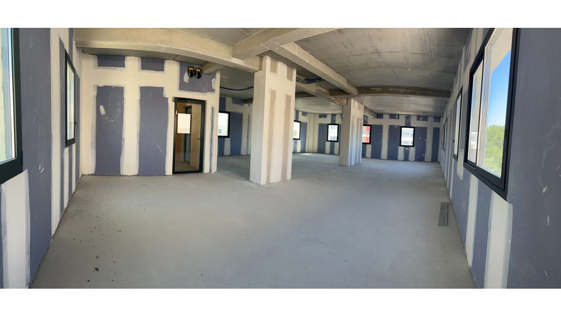 local professionnel neuf de 144m²