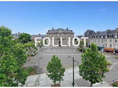 AV immeuble commercial avec logement à Avranches