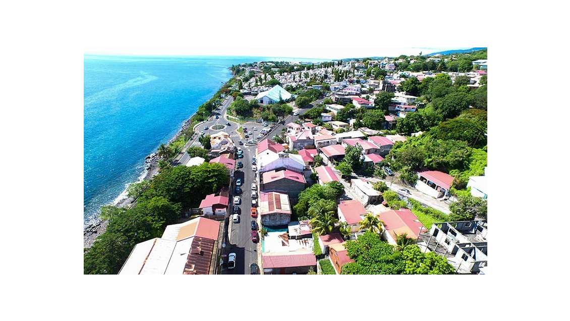 AV immeuble loft 360m² sur 3 niveaux à Basse-Terre