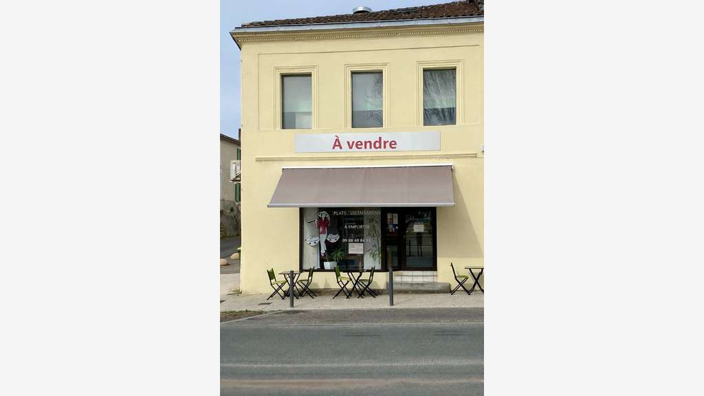 AV commerce 105m² au centre de Belin-Béliet