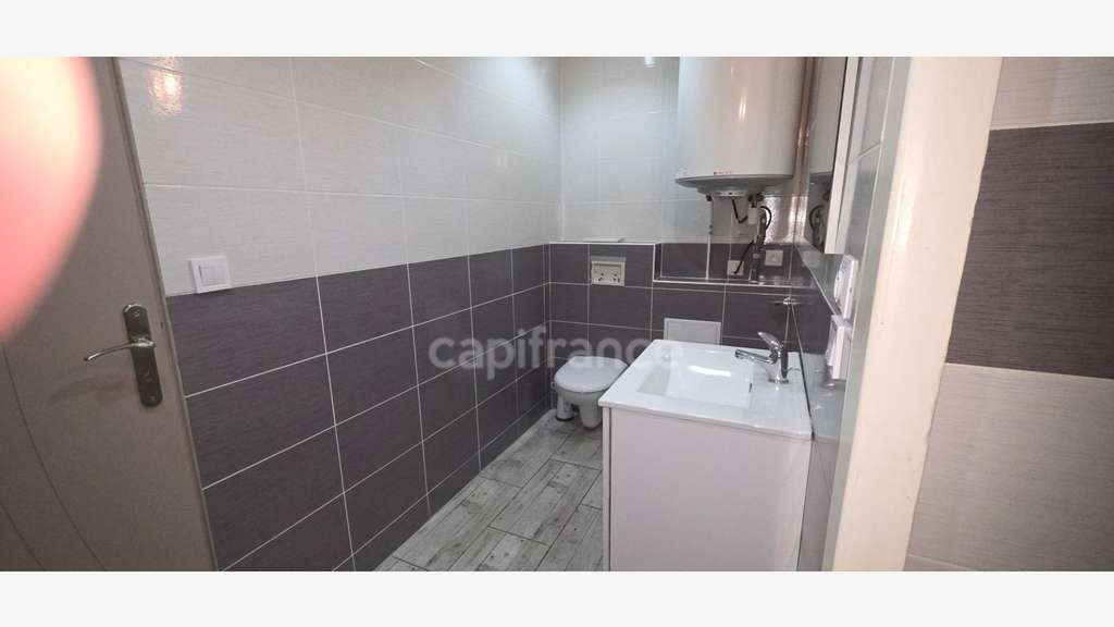 Immeuble de rapport - Local commercial et studio