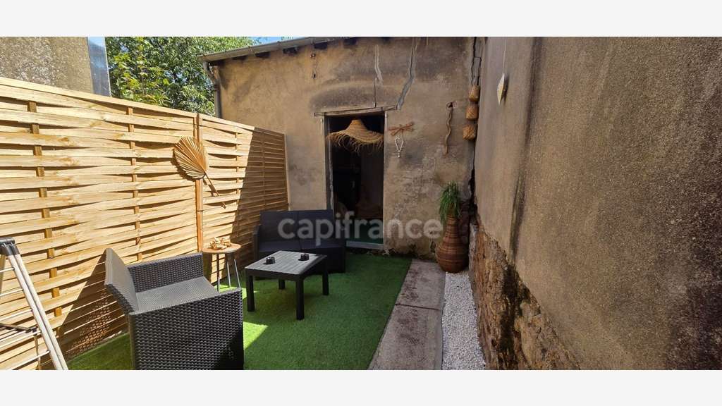 Immeuble de rapport - Local commercial et studio