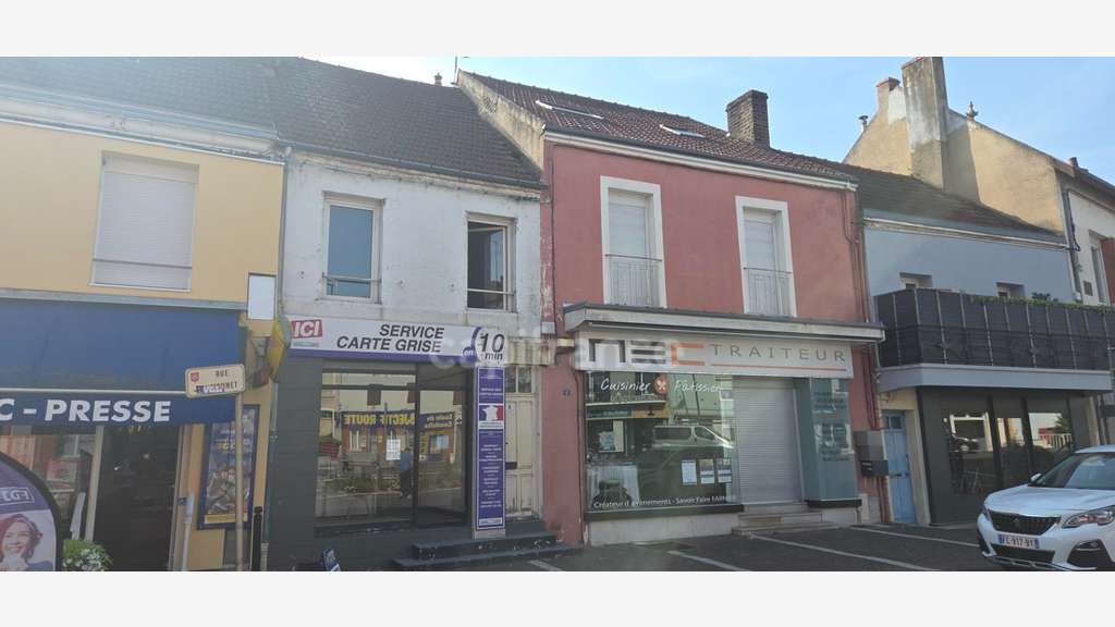 Immeuble de rapport - Local commercial et studio