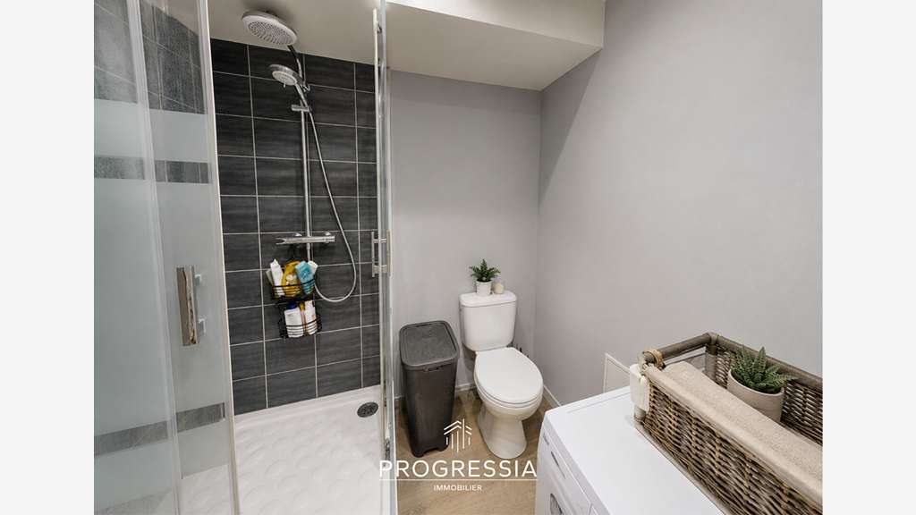 AV immeuble mixte de 88m² en centre-ville Bolbec