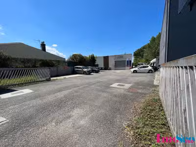 Vente entrepôt investissement locatif Bordeaux