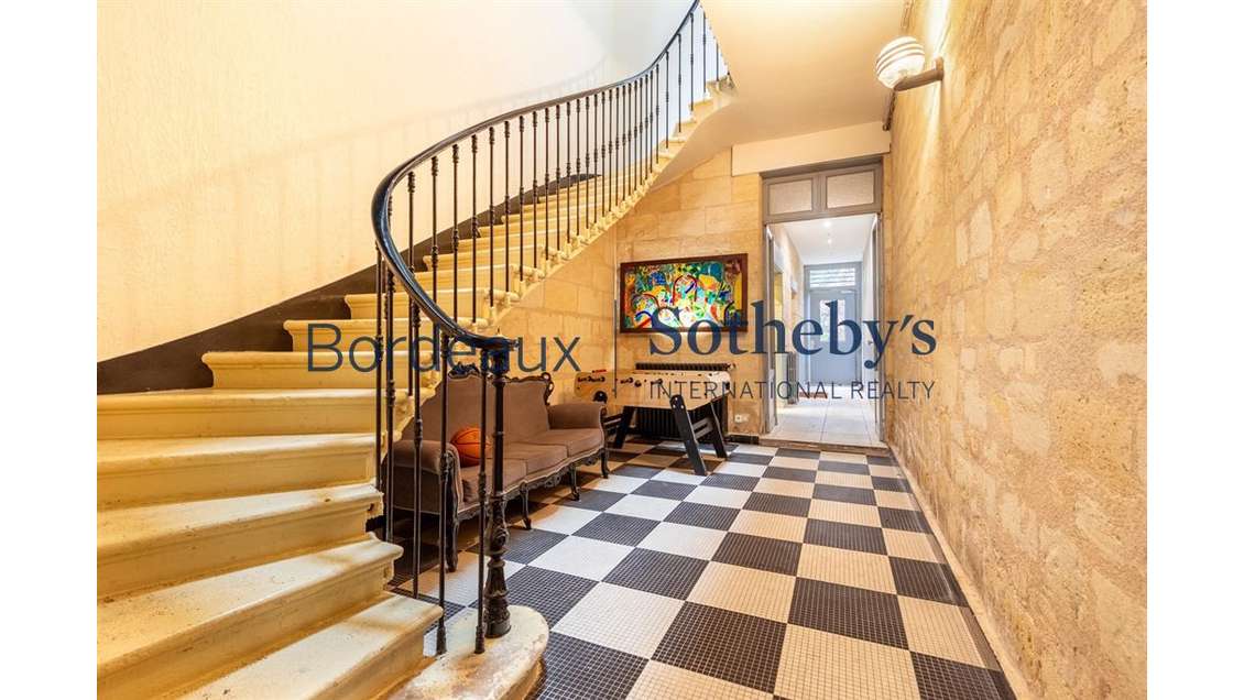 Bel immeuble de rapport à Bordeaux Chartrons