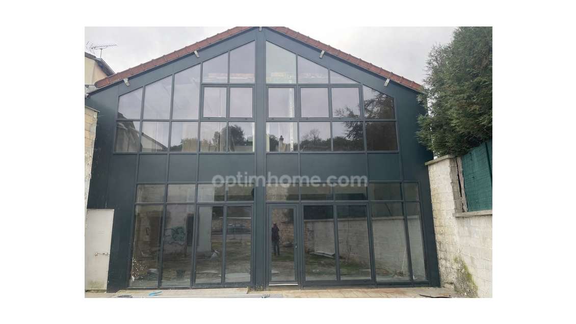 Opportunité rare loft 300m² divisibles à Bougival