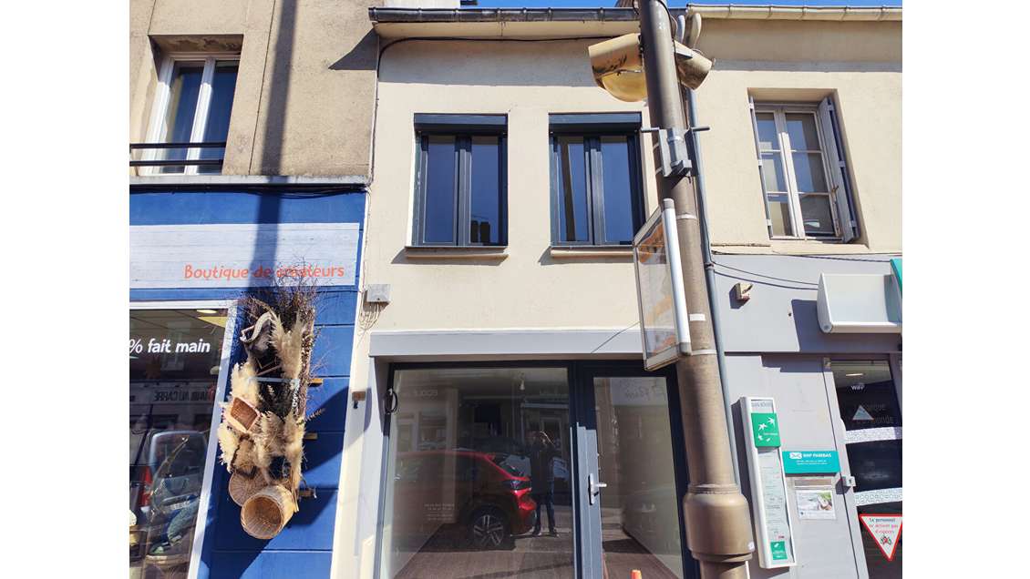 IMMEUBLE 4 LOTS PLEIN CENTRE Bourg-Achard