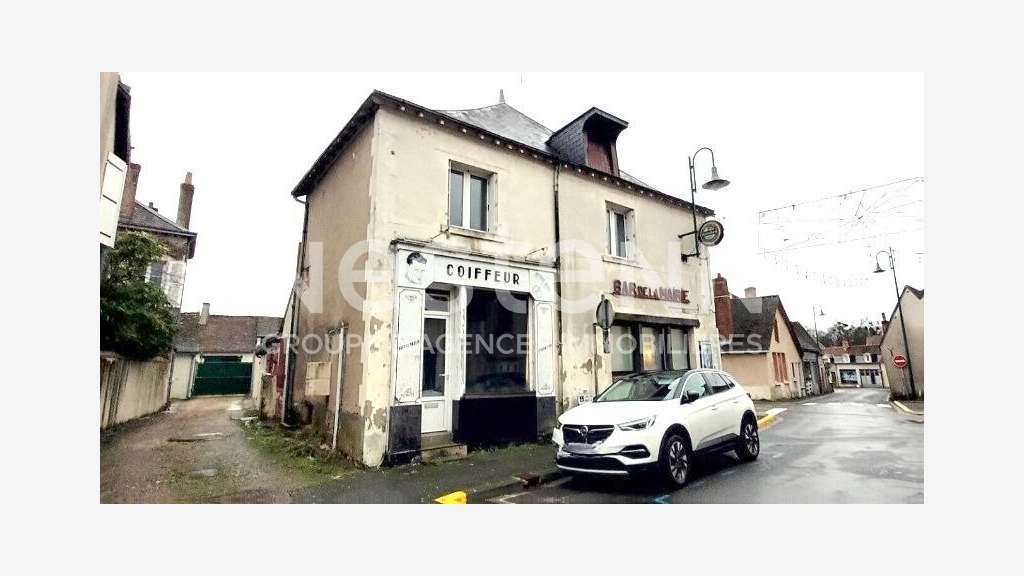 Vente immeuble mixte avec local loué à Bracieux