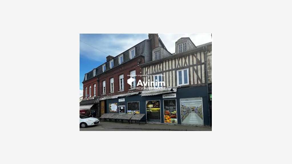 Vente immeuble mixte 745m² en centre ville Brionne