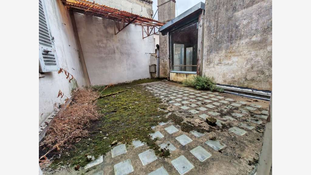 Immeuble à vendre à Castillon La Bataille