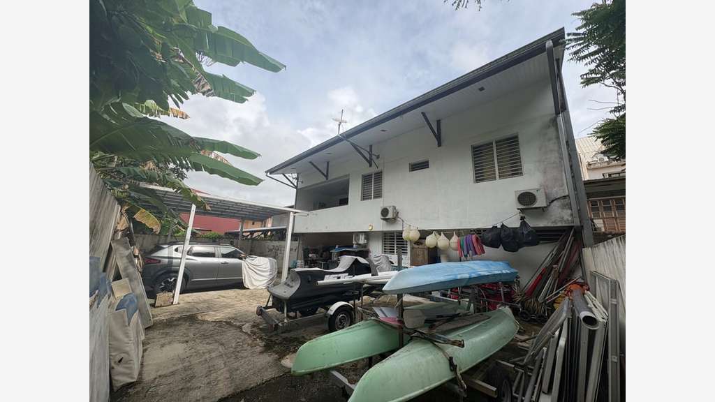 Immeuble de 180m² à vendre à Cayenne centre (973)