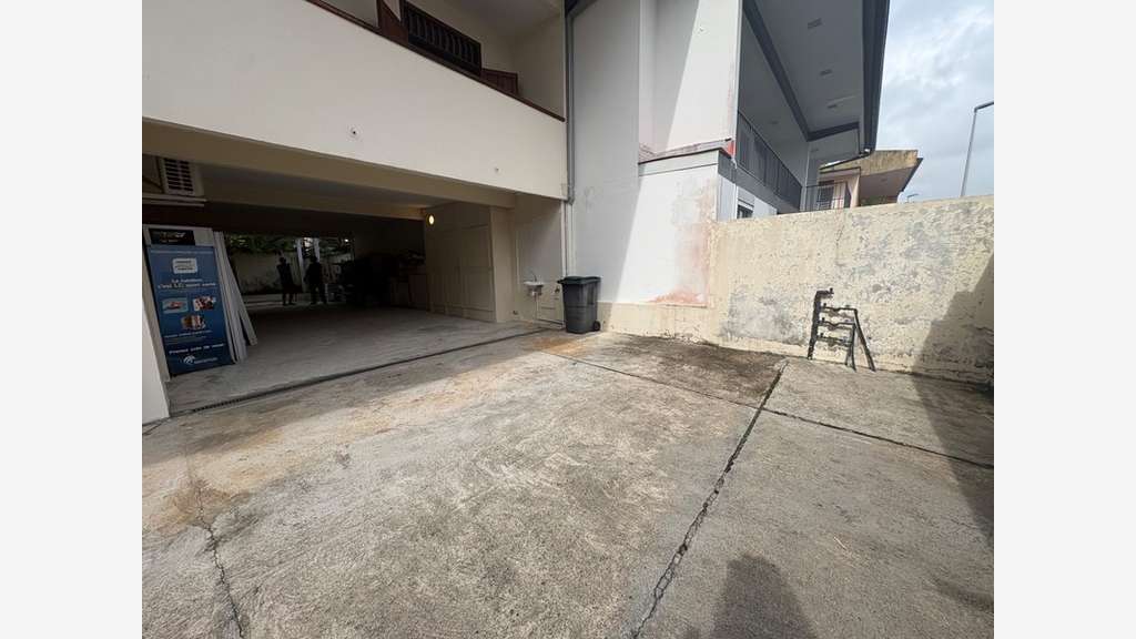 Immeuble de 180m² à vendre à Cayenne centre (973)