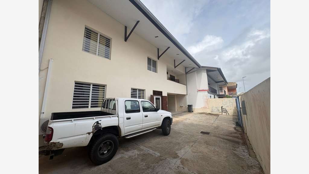 Immeuble de 180m² à vendre à Cayenne centre (973)