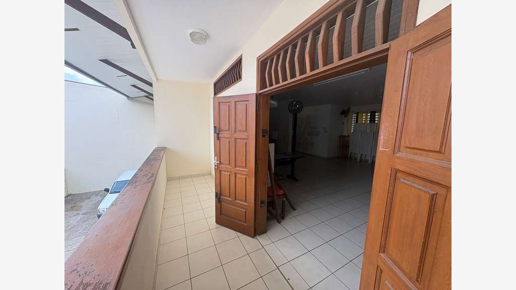 Immeuble de 180m² à vendre à Cayenne centre (973)