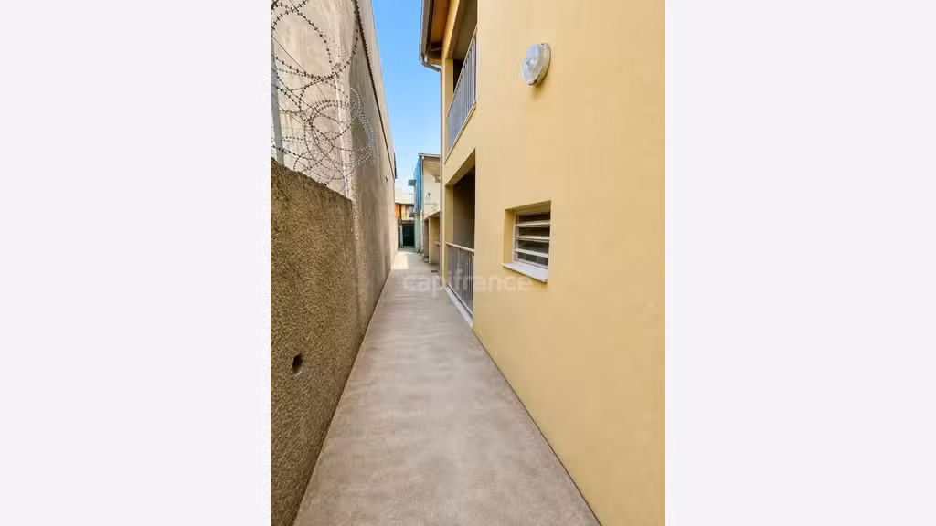 Immeuble de rapport r+1 vendu loué à Cayenne 