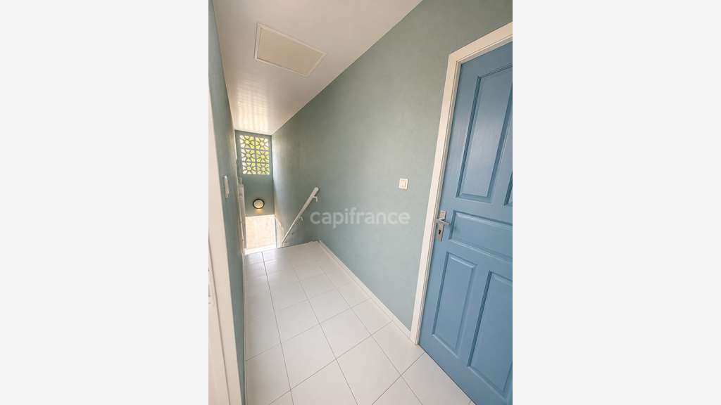 Immeuble de rapport r+1 vendu loué à Cayenne 