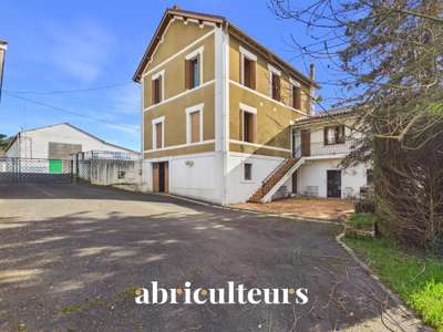 Vente Immeubles commerciaux / Mixtes à Chalais