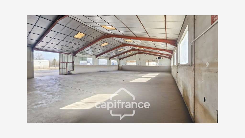 Entrepôt de 1633m² à vendre prox Chalon sur Saône