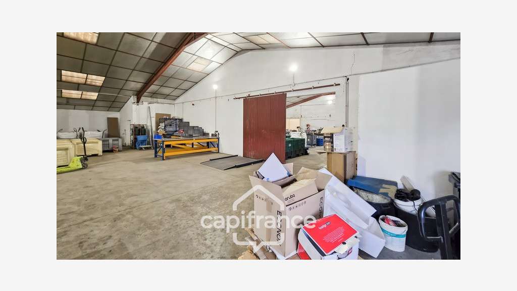 Entrepôt de 1633m² à vendre prox Chalon sur Saône