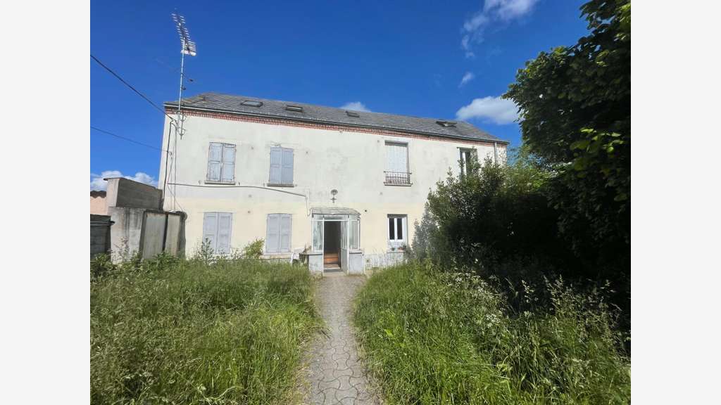 Immeuble à vendre Chartres (28)+ une grange  