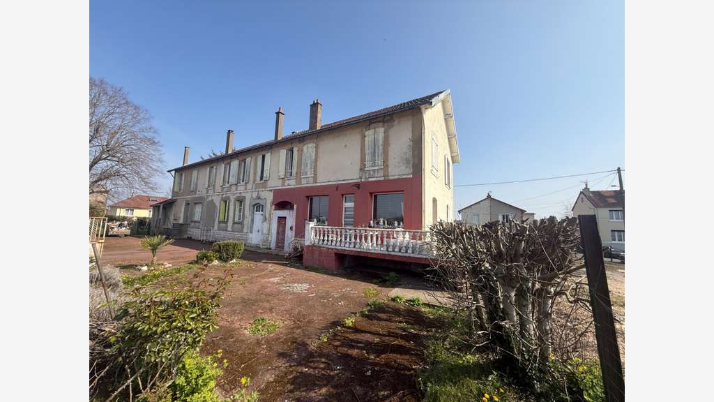 Immeuble de 416m² à vendre à Châteaudun (28)