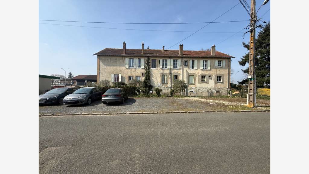 Immeuble de 416m² à vendre à Châteaudun (28)