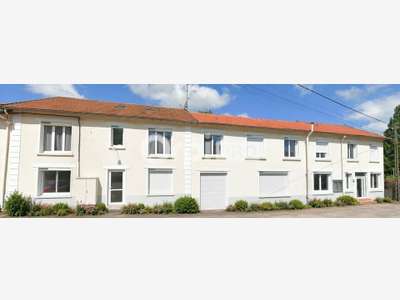 Immeuble de 1000m² à vendre à Compreignac