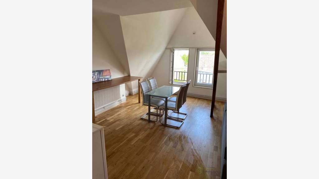 A VENDRE SUR LA COMMUNE DE CONDE SUR L'ESCAUT Vene