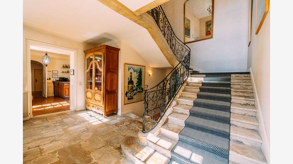 Hôtel particulier au coeur d'une ville 