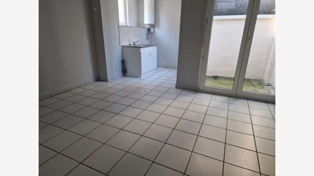 Immeuble à vendre CONTREXEVILLE (88) IMMEUBLE de