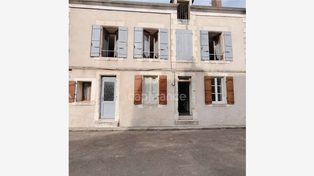 Immeuble de 123m² à vendre à Coulanges-la-Vineuse