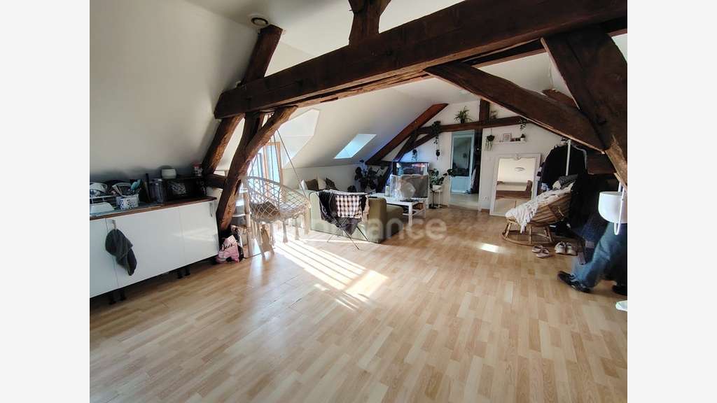 Immeuble de 123m² à vendre à Coulanges-la-Vineuse