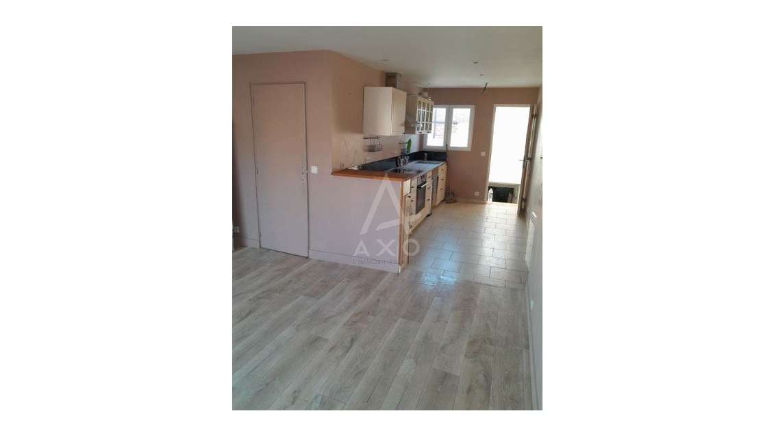 Situé en plein cur de Deauville, à proximité immé