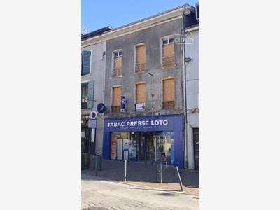 AV ensemble immobilier + murs commerciaux à Domène