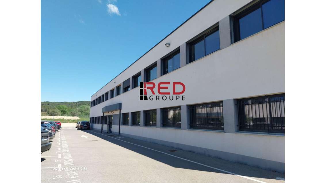 Vente bureaux de 260m² Eguilles zone industrielle